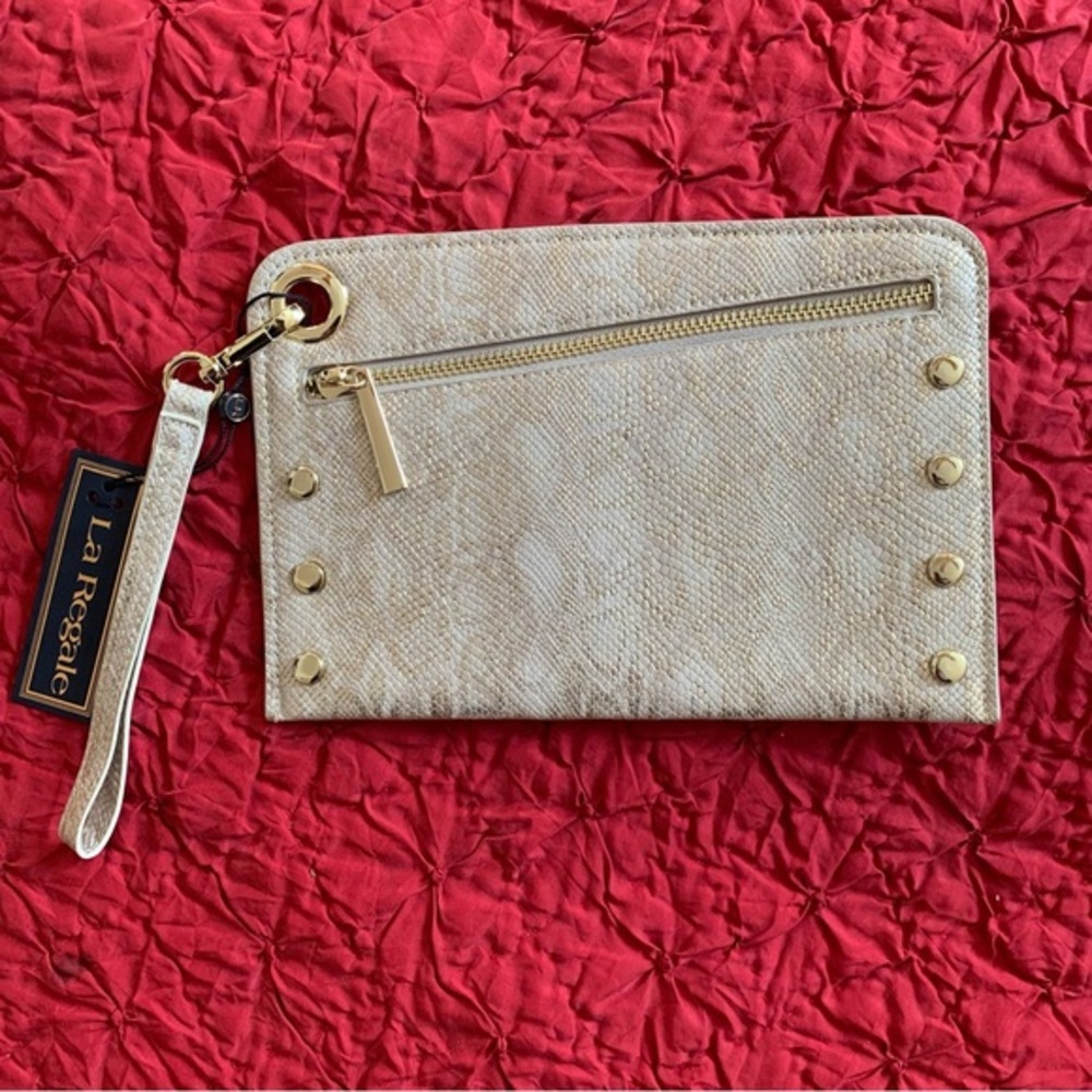La Regale Cream Gold Faux Snakeskin Studded Wristlet Clutch‎ Bag NWT